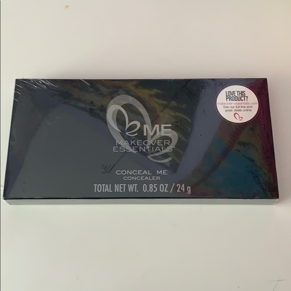 makeup essentials - Picture 3 of 4